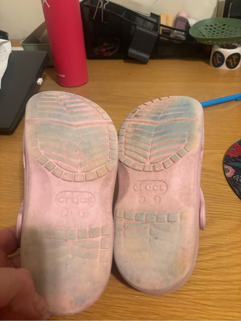 CROCS Kids Classic Clog in Pale Pink J1 - Picture 4 of 7